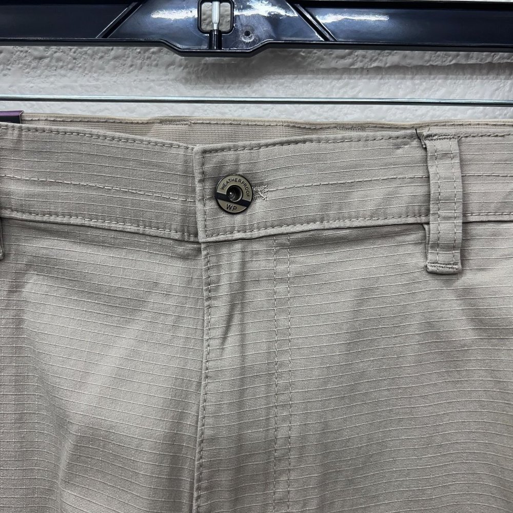 Weatherproof multifunctional utility cream mens NEW NWT shorts  Size: 36W - Picture 5 of 11